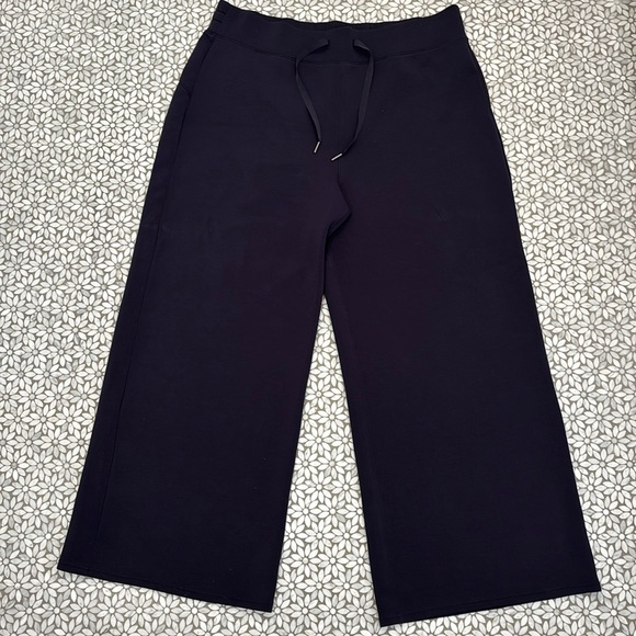 SPANX Pants - Women's Spanx Air Essentials Wide Leg Pants in Navy, Size 3X